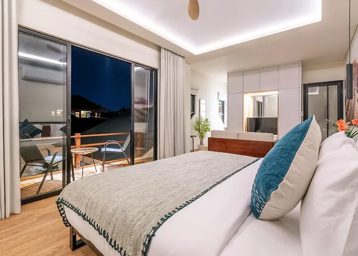 Oasis Residences - Two Modern 3-br With Private Pools & Fast Wifi *
